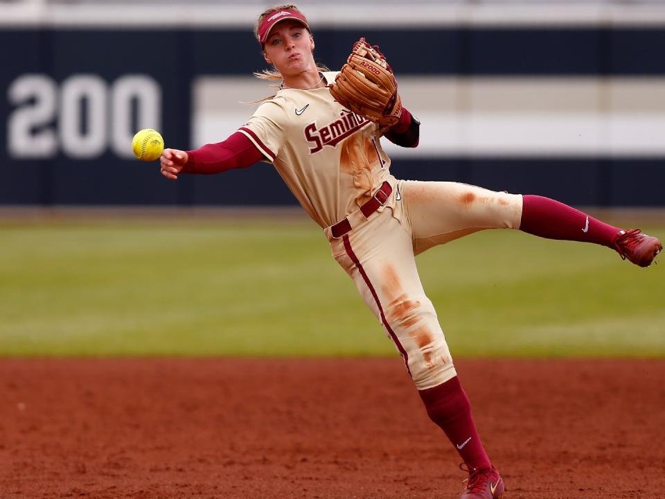 Kubet phát hành FSU thống trị Tennessee trên đường đến trận chung kết Women's College World Series