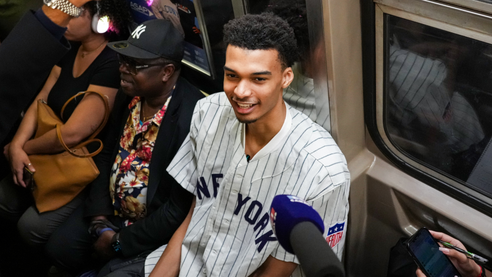 Kubet Bàn tay khổng lồ của Wembanyama lan truyền trong trận đấu với Yankees